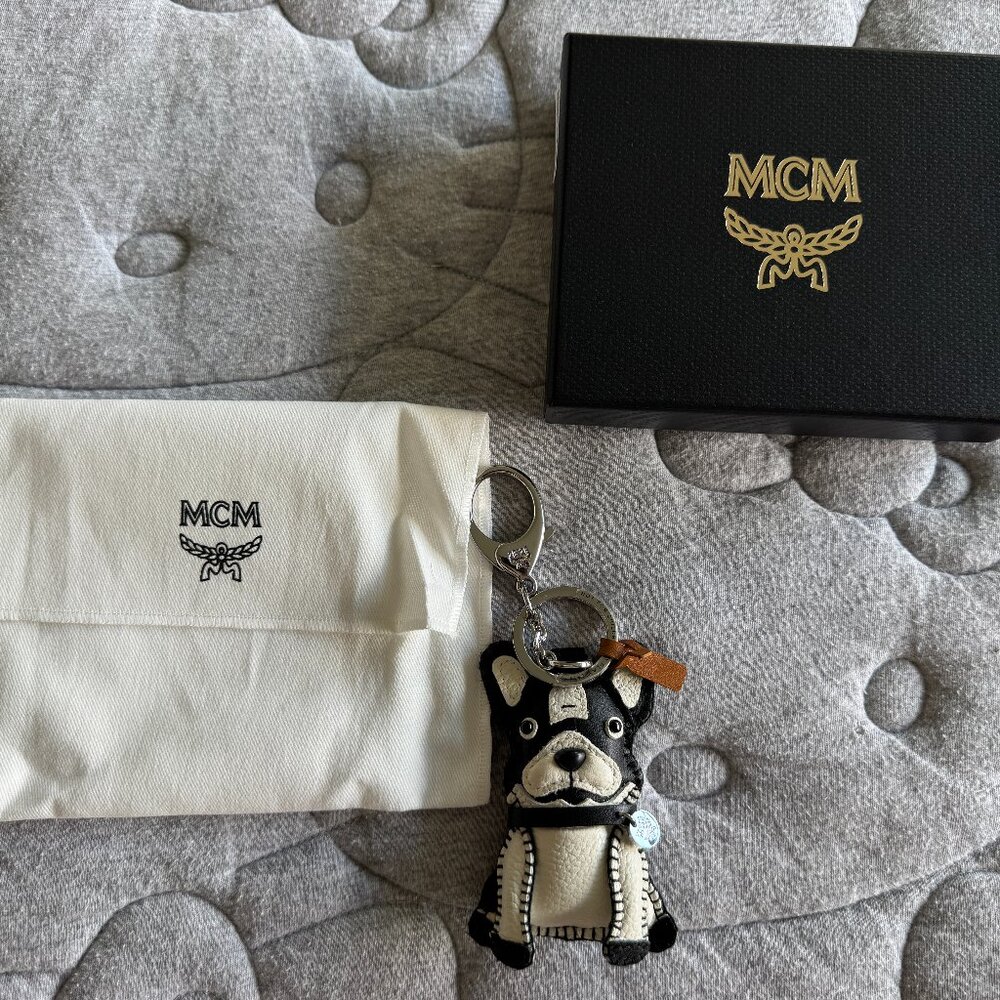 🐶 MCM "M Pup" French Bulldog Leather Keychain - Black/White w/Box & Dust Bag🖤